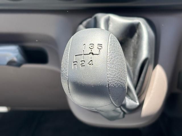 MITSUBISHI CANTER 2025 Image 31