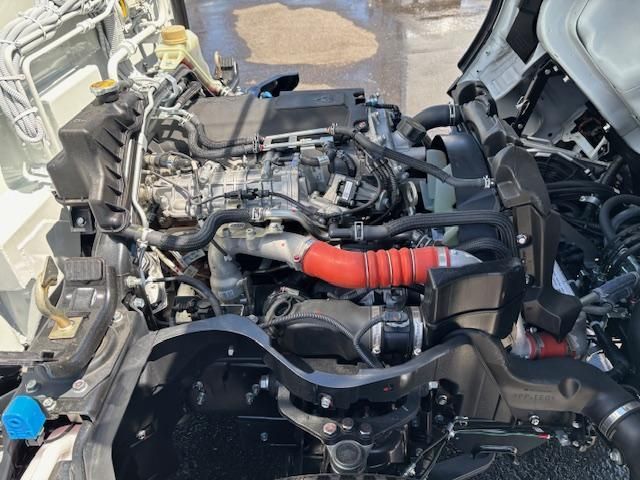 MITSUBISHI CANTER 2025 Image 31