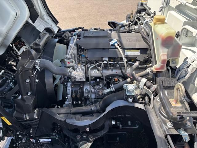 MITSUBISHI CANTER 2025 Image 31