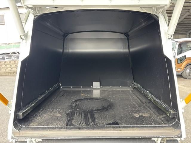 MITSUBISHI CANTER 2025 Image 31