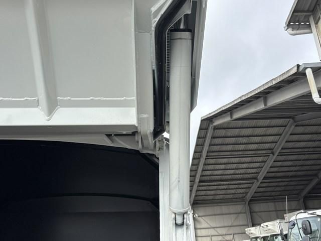 MITSUBISHI CANTER 2025 Image 31