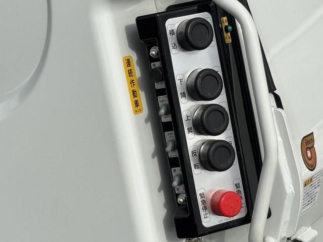 MITSUBISHI CANTER 2025 Image 31