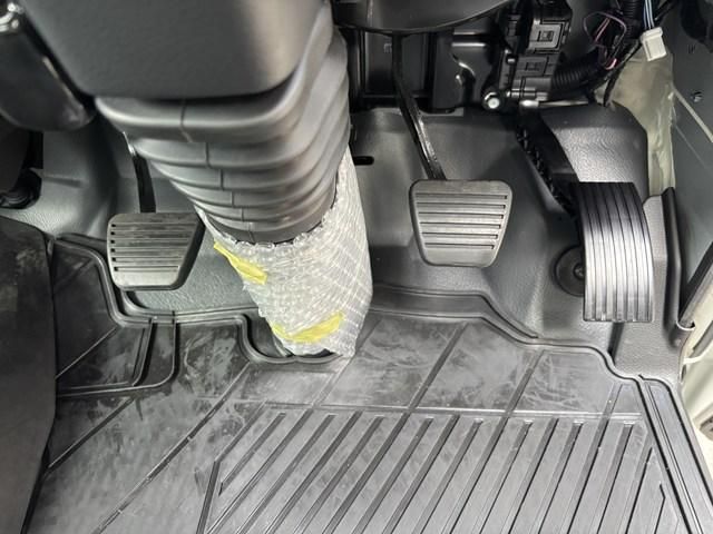 MITSUBISHI CANTER 2025 Image 31