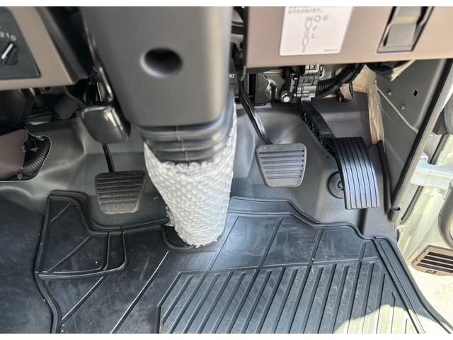 MITSUBISHI CANTER 2025 Image 31