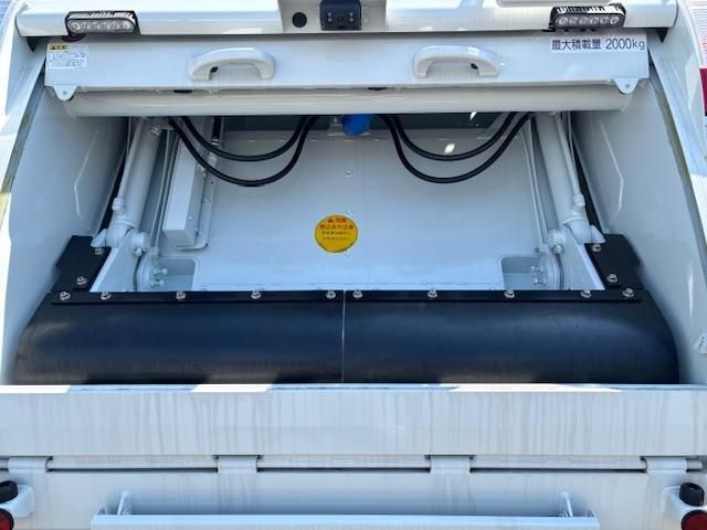 MITSUBISHI CANTER 2025 Image 31