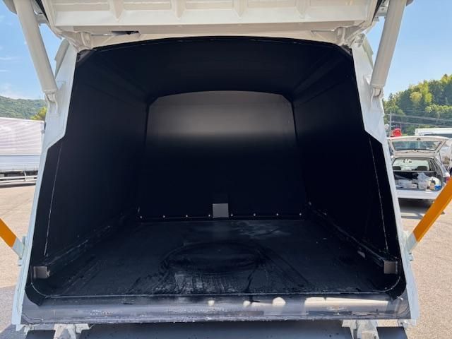 MITSUBISHI CANTER 2025 Image 31