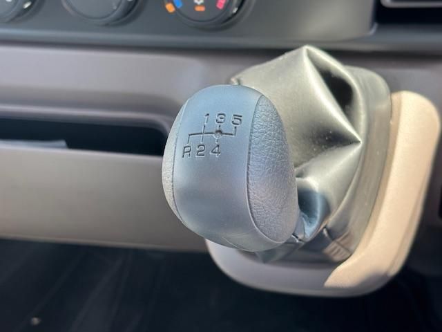 MITSUBISHI CANTER 2025 Image 31