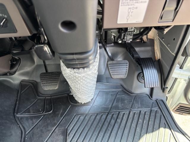 MITSUBISHI CANTER 2025 Image 31