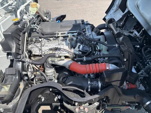 MITSUBISHI CANTER 2025 Image 31