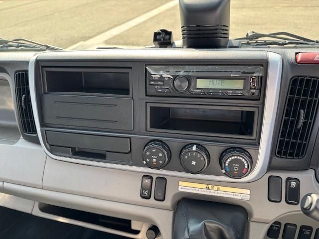 MITSUBISHI CANTER 2023 Image 31