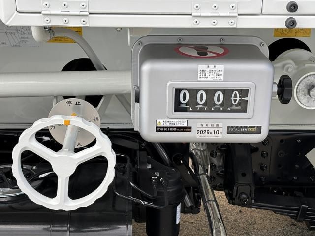 MITSUBISHI CANTER 2025 Image 31