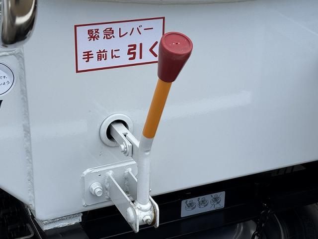 MITSUBISHI CANTER 2025 Image 31