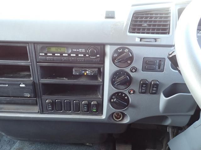 MITSUBISHI FUSOU FIGHTER 2014 Image 31