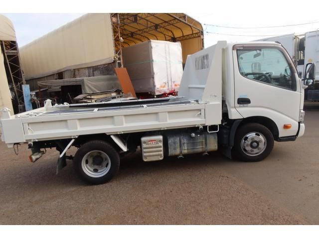 HINO DUTRO 2019 Image 31