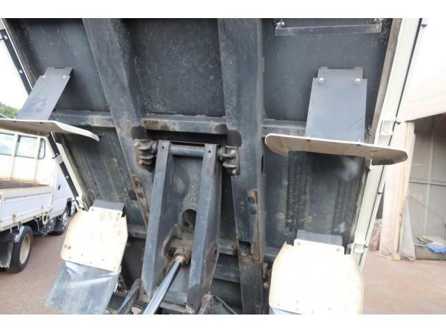 HINO DUTRO 2019 Image 31