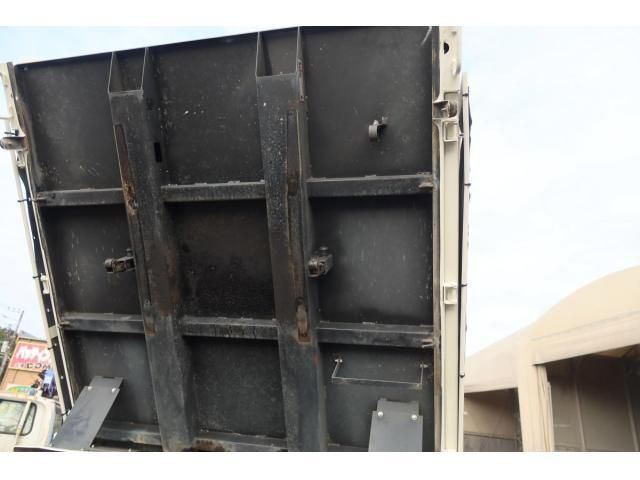 HINO DUTRO 2019 Image 31