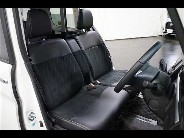 DAIHATSU TANTO CUSTOM 2016 Image 31