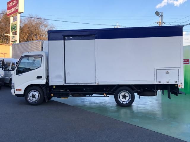 HINO DUTRO 2015 Image 31