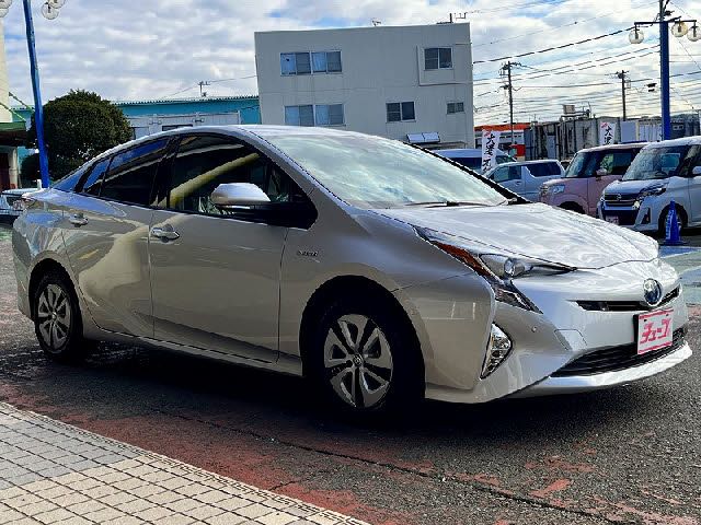 TOYOTA PRIUS 2018 Image 31
