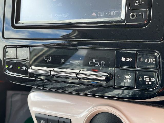 TOYOTA PRIUS 2018 Image 31