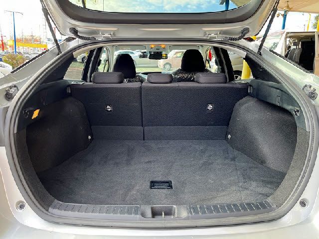 TOYOTA PRIUS 2018 Image 31