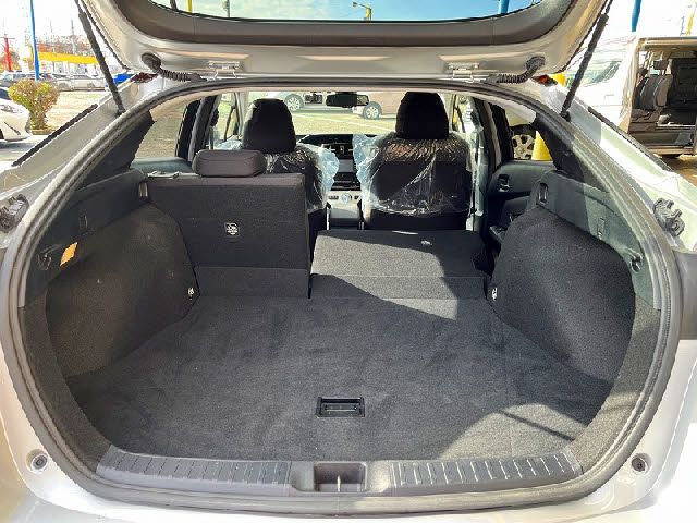 TOYOTA PRIUS 2018 Image 31