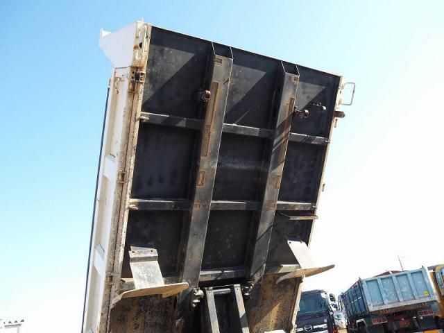 ISUZU ELF 2015 Image 31