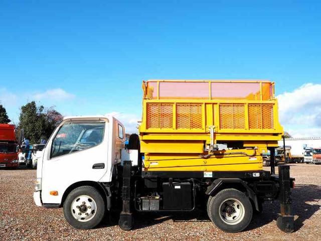 HINO DUTRO 2014 Image 31