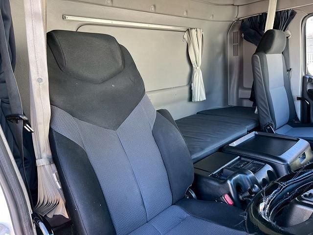 HINO PROFIA 2011 Image 31