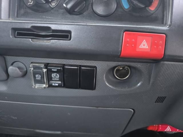 ISUZU ELF 2014 Image 31