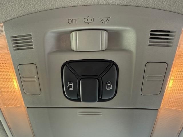 TOYOTA VELLFIRE 2011 Image 31