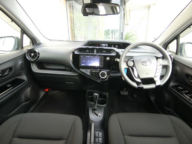 TOYOTA AQUA 2018 Image 31