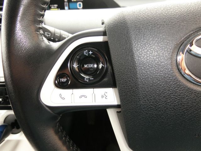 TOYOTA PRIUS 2016 Image 31