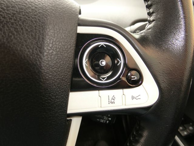 TOYOTA PRIUS 2016 Image 31