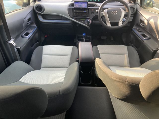 TOYOTA AQUA 2013 Image 31