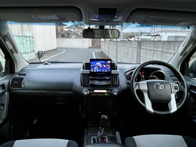 TOYOTA LANDCRUISER PRADO 2015 Image 31