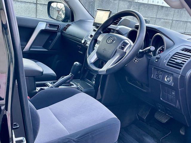 TOYOTA LANDCRUISER PRADO 2015 Image 31