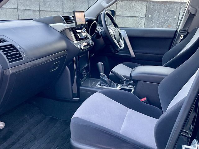 TOYOTA LANDCRUISER PRADO 2015 Image 31