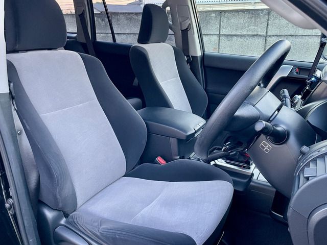 TOYOTA LANDCRUISER PRADO 2015 Image 31