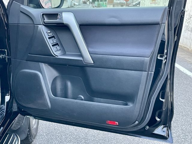 TOYOTA LANDCRUISER PRADO 2015 Image 31