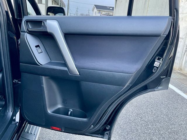 TOYOTA LANDCRUISER PRADO 2015 Image 31