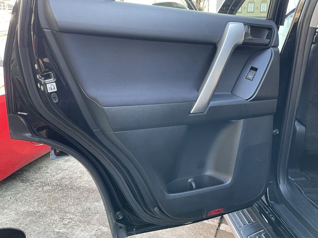 TOYOTA LANDCRUISER PRADO 2015 Image 31