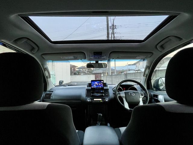 TOYOTA LANDCRUISER PRADO 2015 Image 31