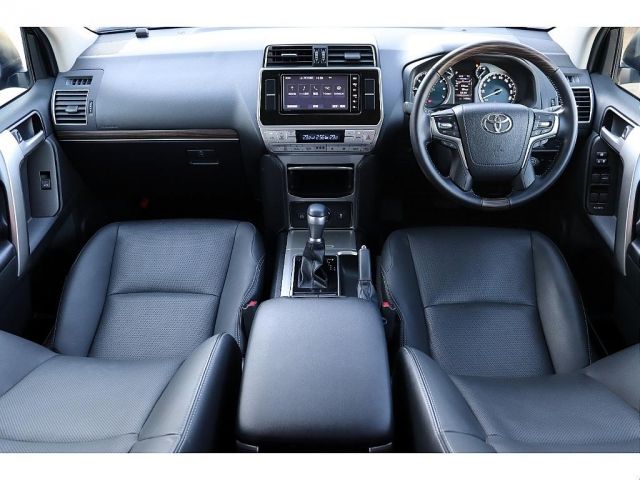 TOYOTA LANDCRUISER PRADO 2022 Image 31