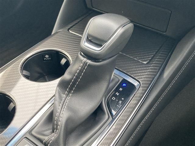 TOYOTA CROWN SEDAN HYBRID 4 2018 Image 31