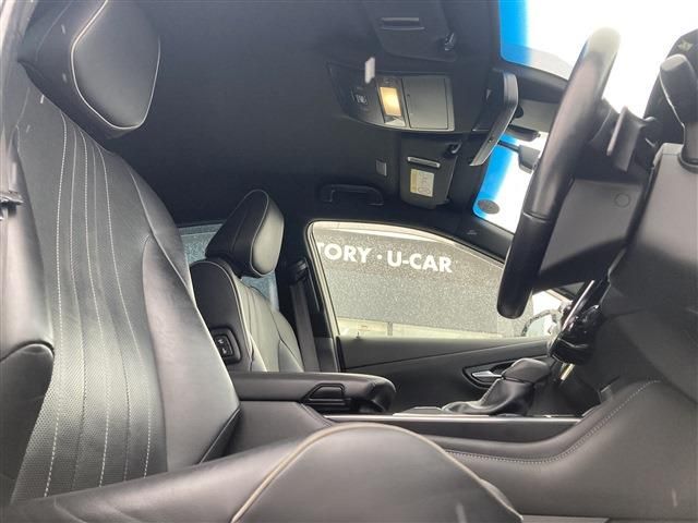 TOYOTA CROWN SEDAN HYBRID 4 2018 Image 31