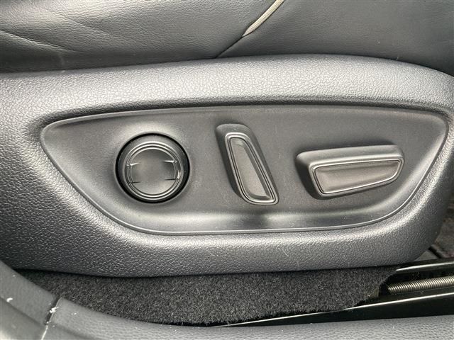 TOYOTA CROWN SEDAN HYBRID 4 2018 Image 31