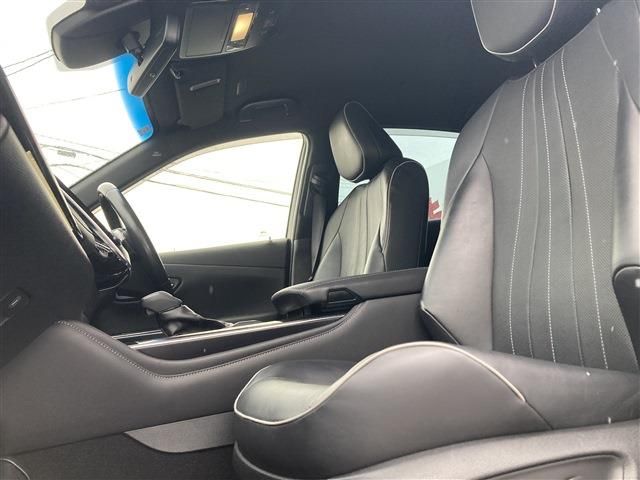 TOYOTA CROWN SEDAN HYBRID 4 2018 Image 31