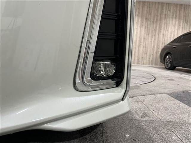 TOYOTA ALPHARD HYBRID 4WD 2018 Image 31