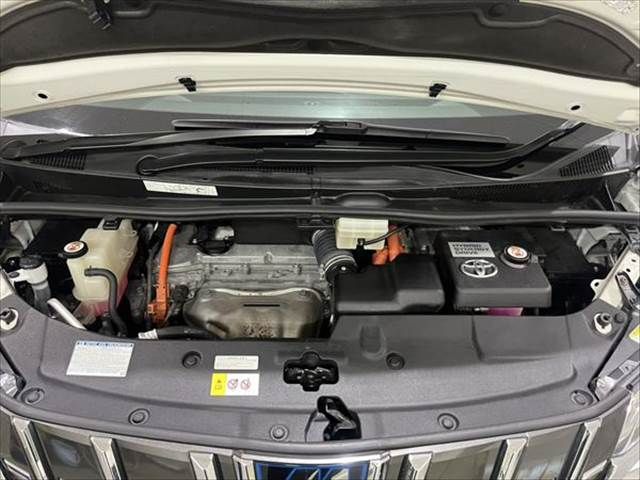 TOYOTA ALPHARD HYBRID 4WD 2018 Image 31